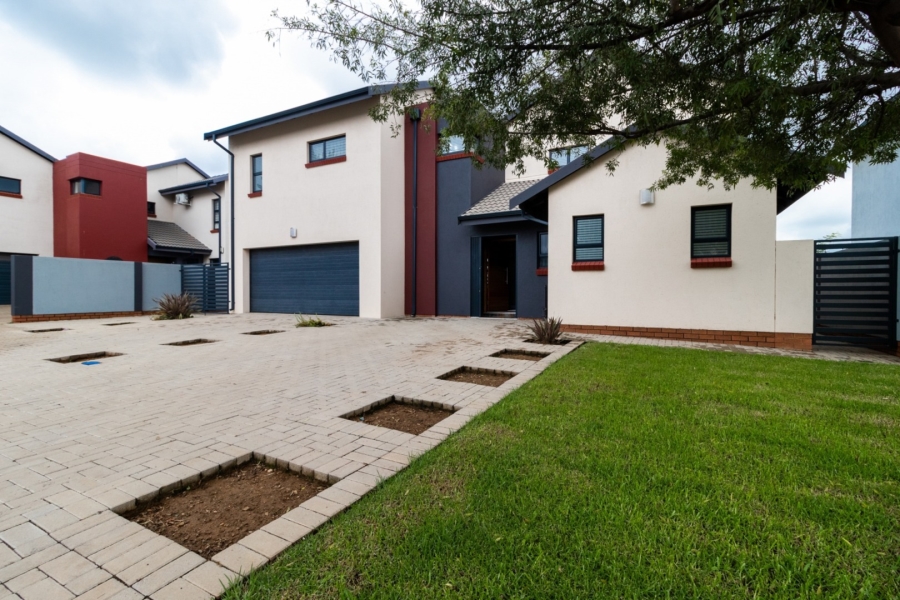 To Let 4 Bedroom Property for Rent in Brentwood Gauteng