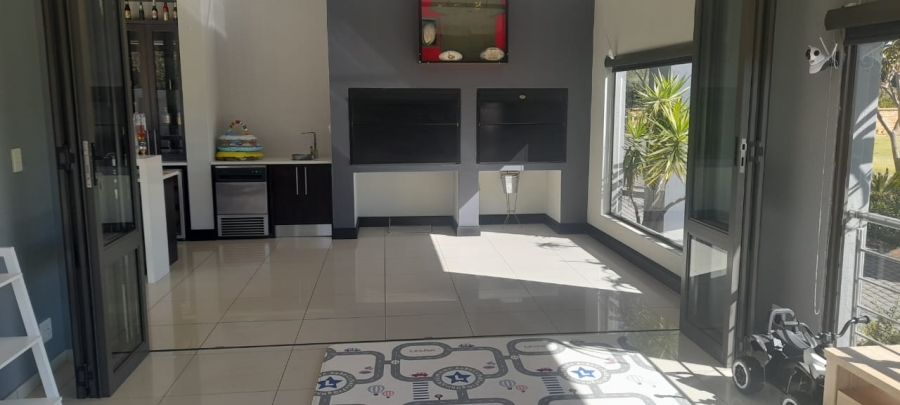 5 Bedroom Property for Sale in Verresig Country Estate Gauteng