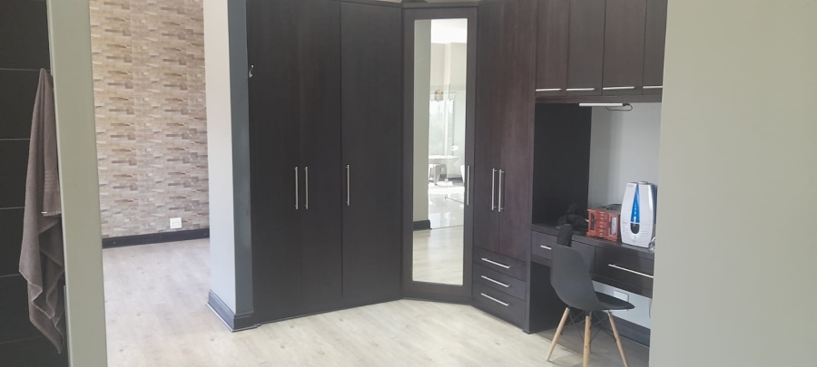 5 Bedroom Property for Sale in Verresig Country Estate Gauteng