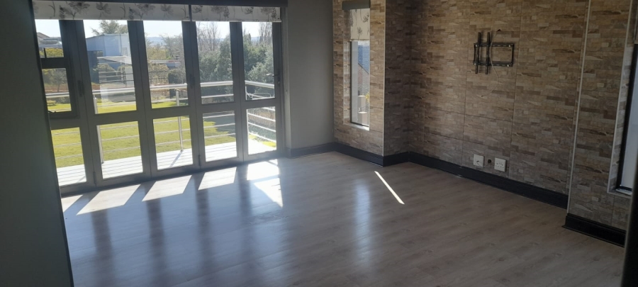5 Bedroom Property for Sale in Verresig Country Estate Gauteng