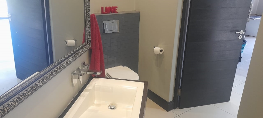5 Bedroom Property for Sale in Verresig Country Estate Gauteng