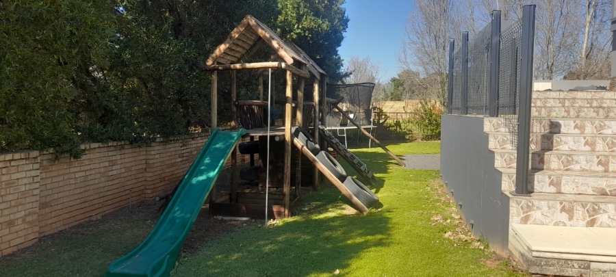 5 Bedroom Property for Sale in Verresig Country Estate Gauteng