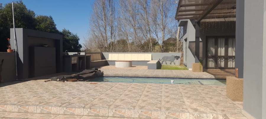 5 Bedroom Property for Sale in Verresig Country Estate Gauteng