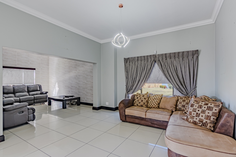5 Bedroom Property for Sale in Verresig Country Estate Gauteng