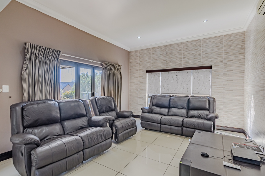 5 Bedroom Property for Sale in Verresig Country Estate Gauteng