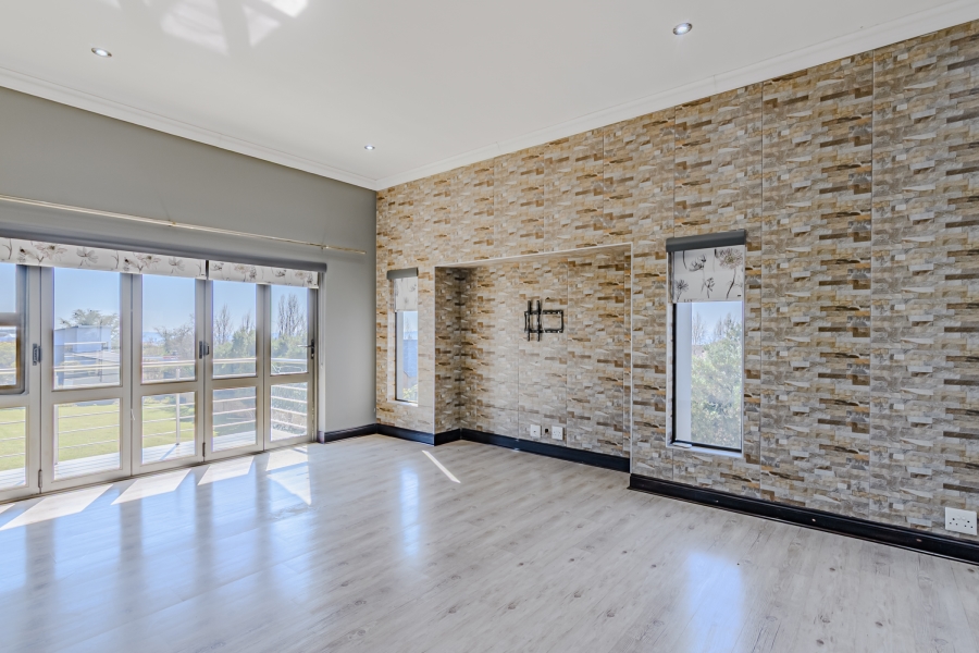 5 Bedroom Property for Sale in Verresig Country Estate Gauteng