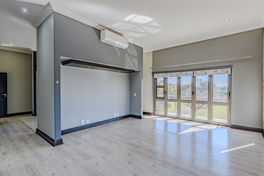 5 Bedroom Property for Sale in Verresig Country Estate Gauteng