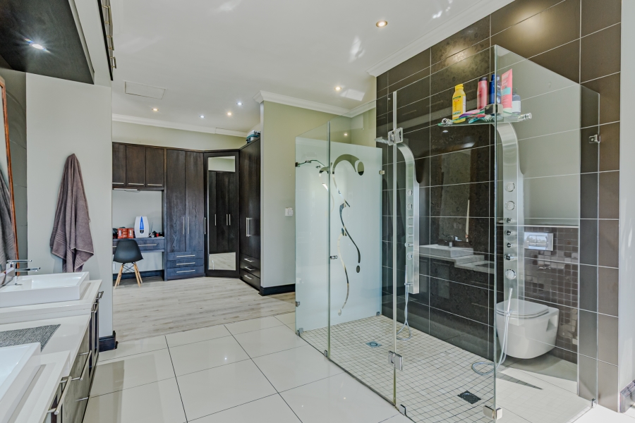 5 Bedroom Property for Sale in Verresig Country Estate Gauteng