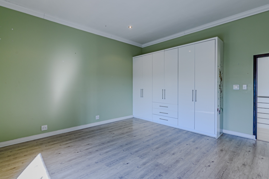 5 Bedroom Property for Sale in Verresig Country Estate Gauteng