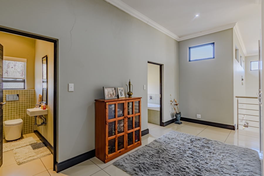 5 Bedroom Property for Sale in Verresig Country Estate Gauteng