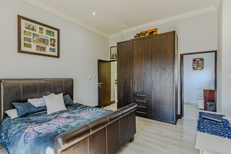 5 Bedroom Property for Sale in Verresig Country Estate Gauteng