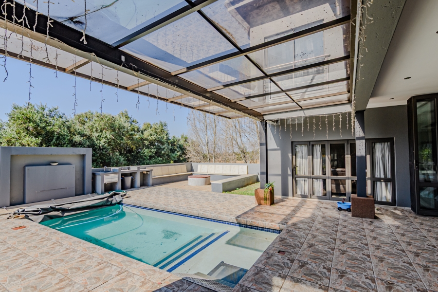 5 Bedroom Property for Sale in Verresig Country Estate Gauteng