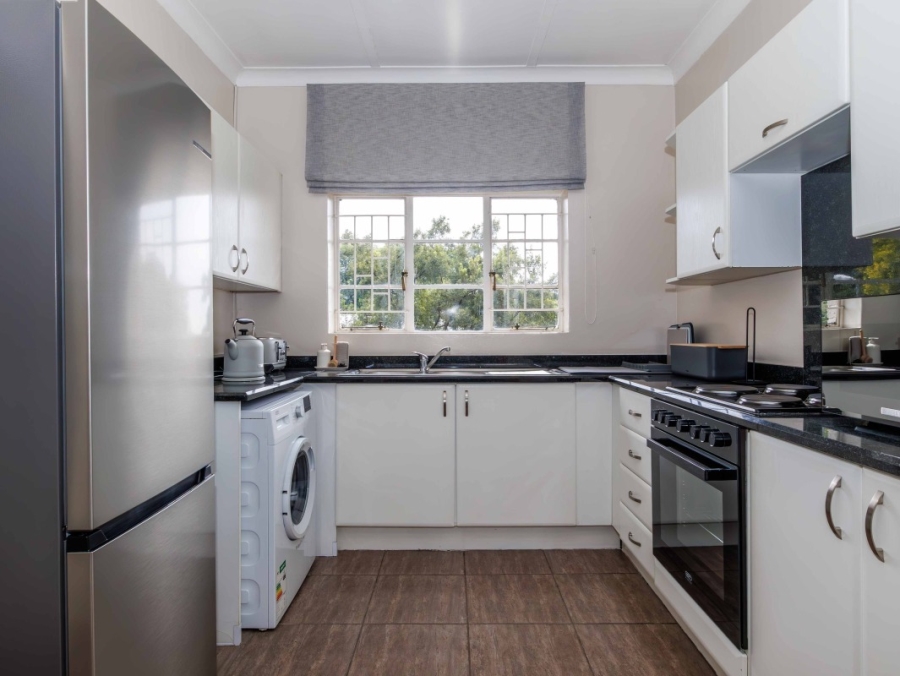2 Bedroom Property for Sale in Lakeside Gauteng