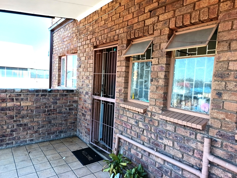 1 Bedroom Property for Sale in Brakpan Central Gauteng