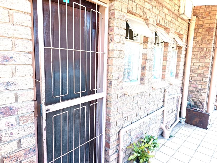 1 Bedroom Property for Sale in Brakpan Central Gauteng