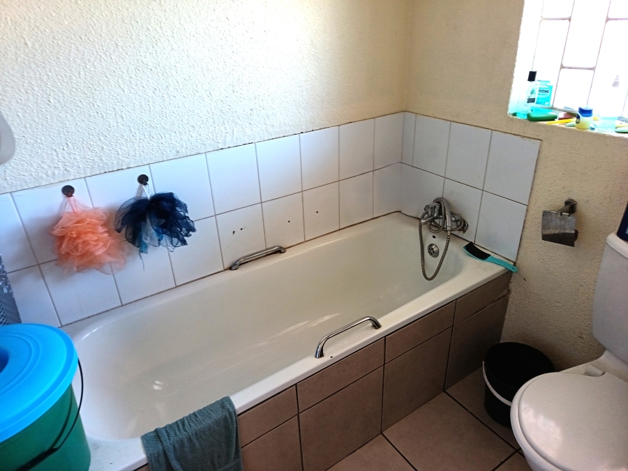 1 Bedroom Property for Sale in Brakpan Central Gauteng