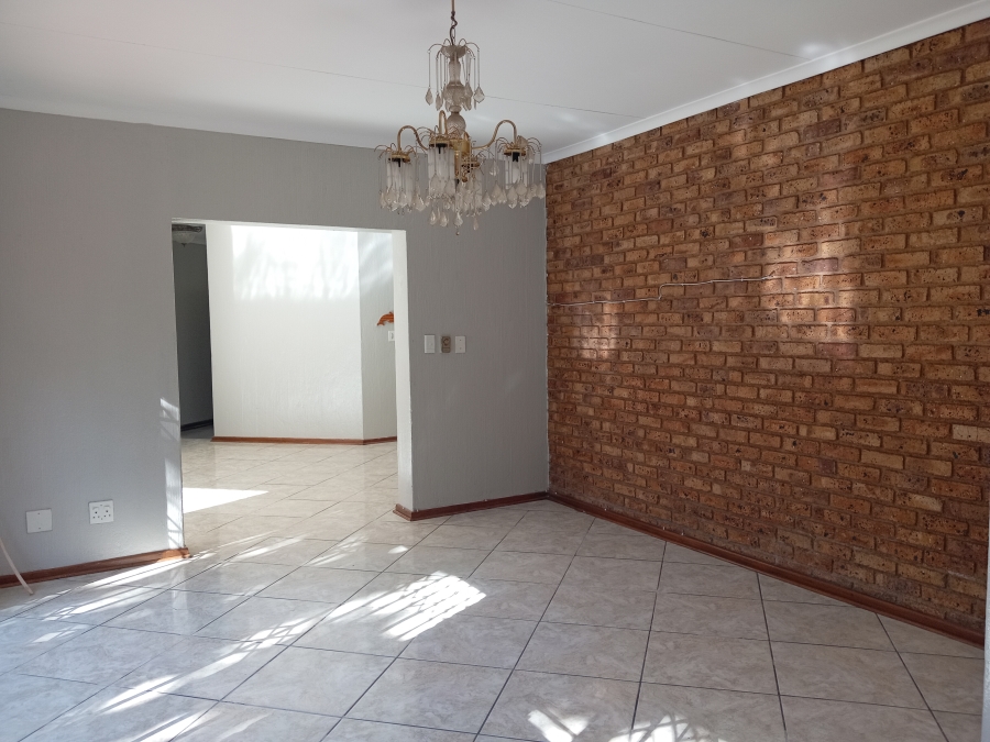 3 Bedroom Property for Sale in Bassonia Gauteng