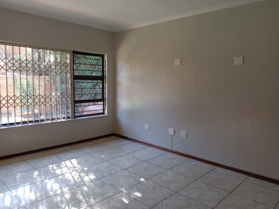 3 Bedroom Property for Sale in Bassonia Gauteng