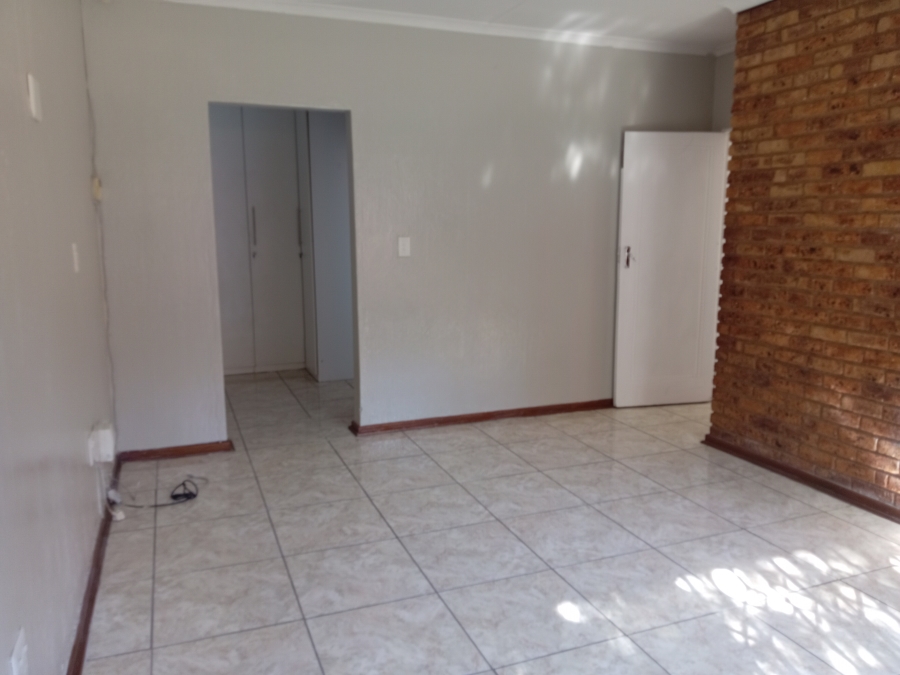 3 Bedroom Property for Sale in Bassonia Gauteng