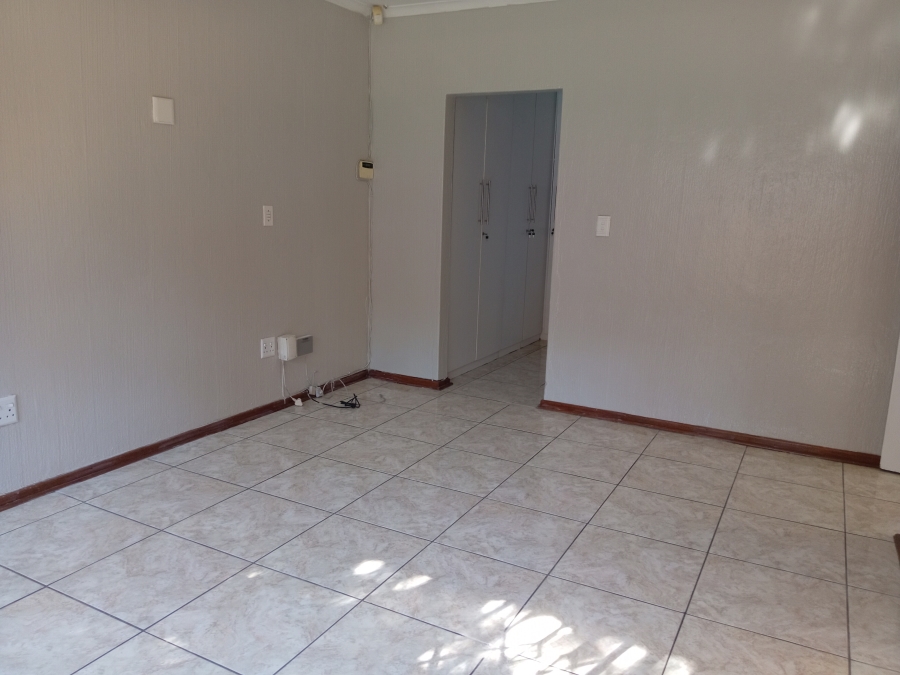 3 Bedroom Property for Sale in Bassonia Gauteng