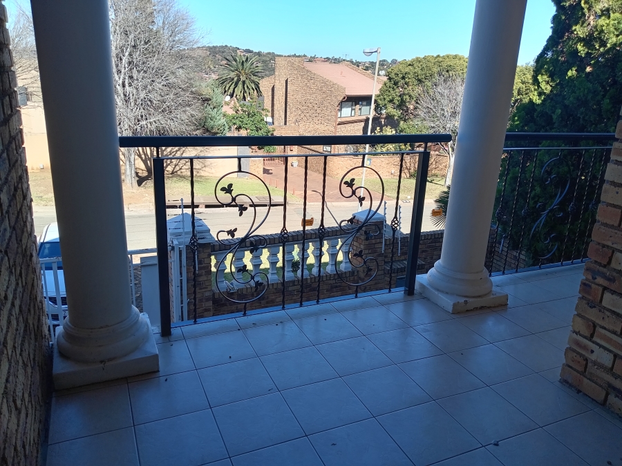 3 Bedroom Property for Sale in Bassonia Gauteng