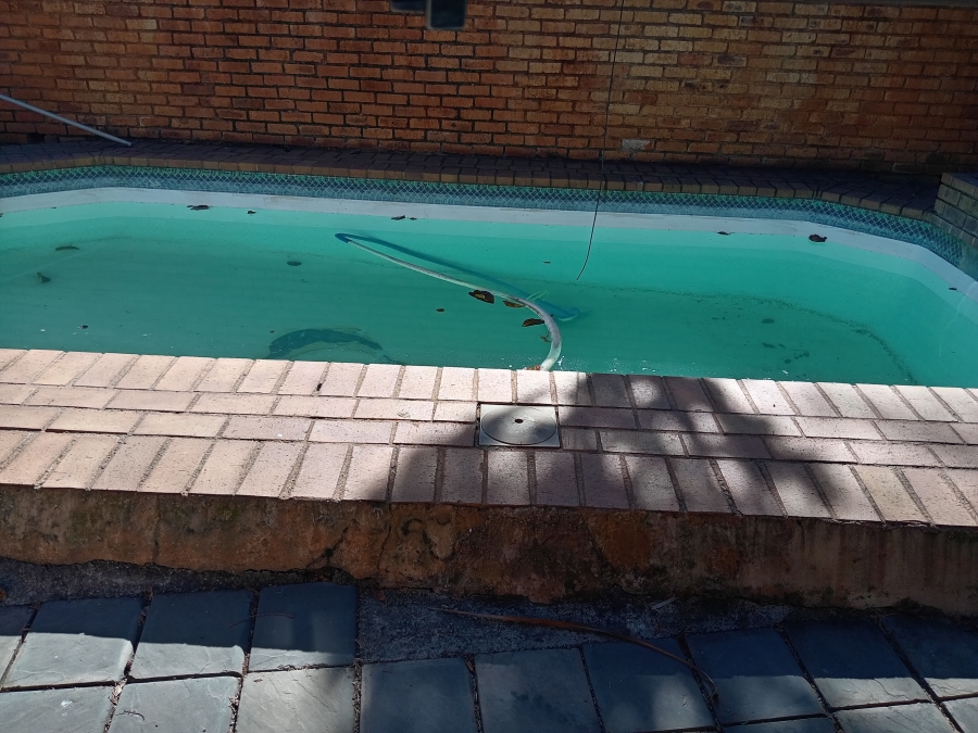 3 Bedroom Property for Sale in Bassonia Gauteng