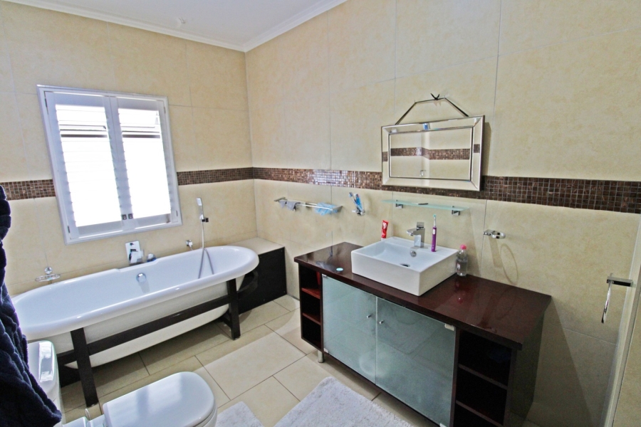 4 Bedroom Property for Sale in Bryanston Gauteng
