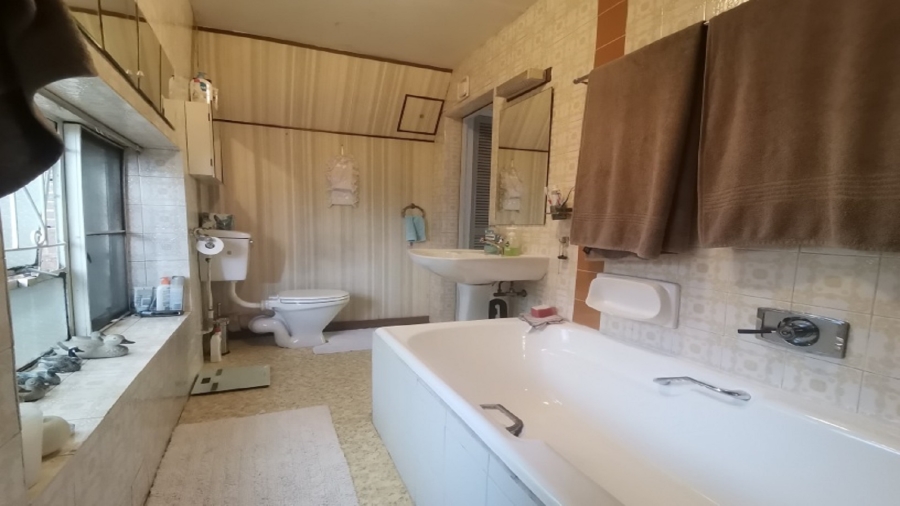 3 Bedroom Property for Sale in Mondeor Gauteng