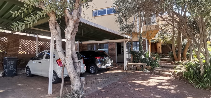 3 Bedroom Property for Sale in Mondeor Gauteng