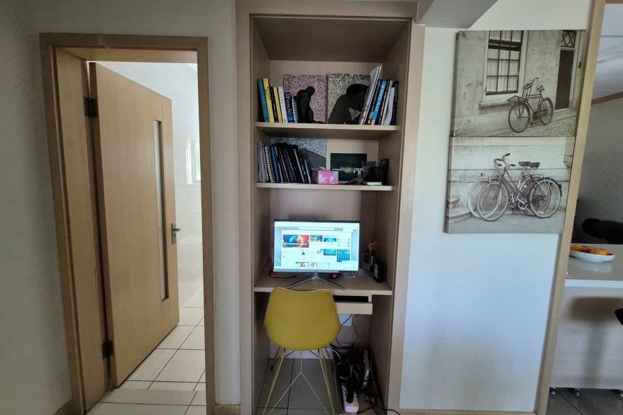 To Let 2 Bedroom Property for Rent in Kengies Gauteng