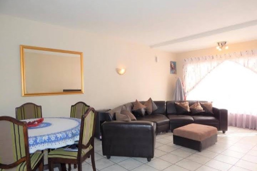 2 Bedroom Property for Sale in Florida Gauteng