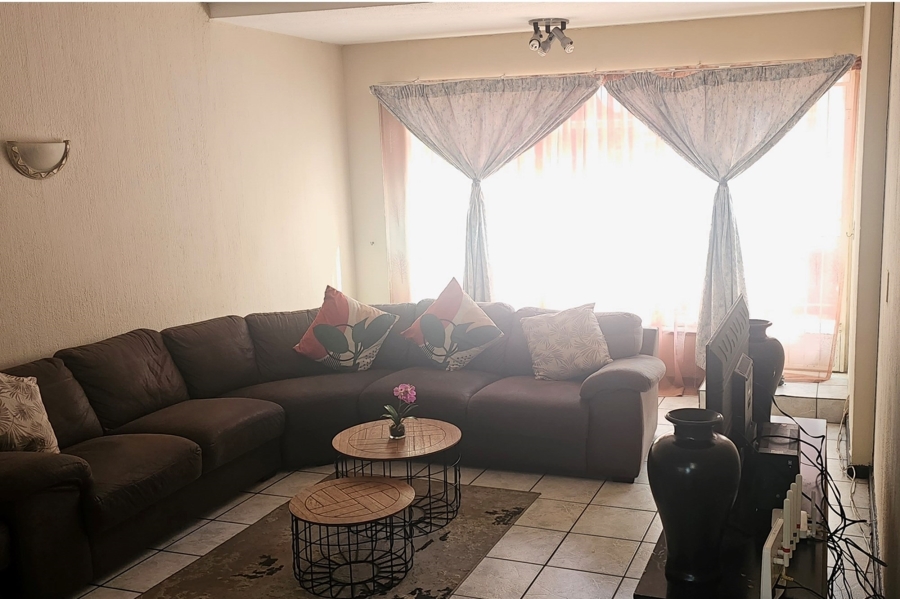 2 Bedroom Property for Sale in Florida Gauteng