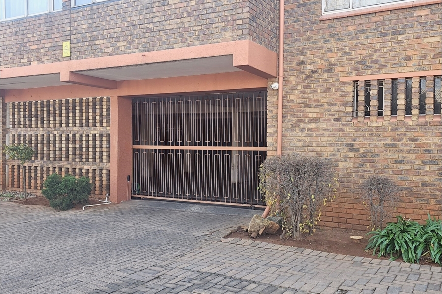 2 Bedroom Property for Sale in Florida Gauteng