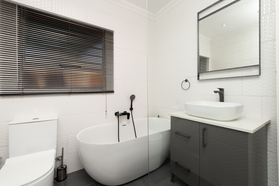2 Bedroom Property for Sale in Randhart Gauteng