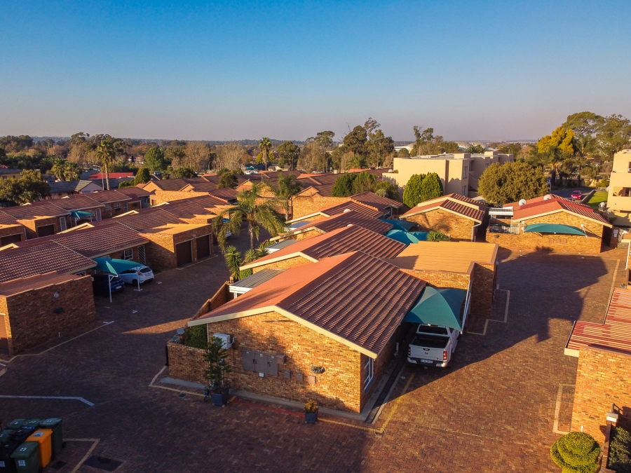 2 Bedroom Property for Sale in Randhart Gauteng