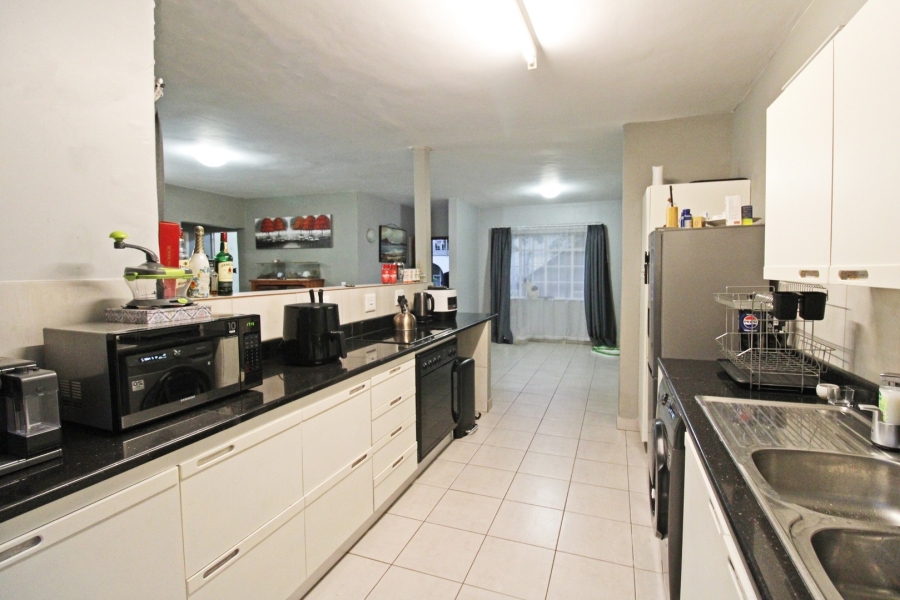 2 Bedroom Property for Sale in Bryanston Gauteng