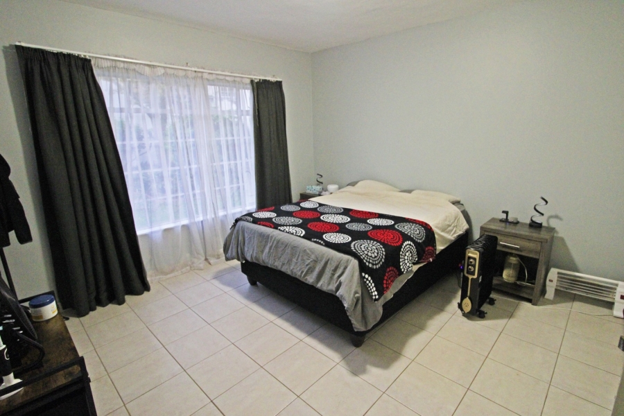 2 Bedroom Property for Sale in Bryanston Gauteng