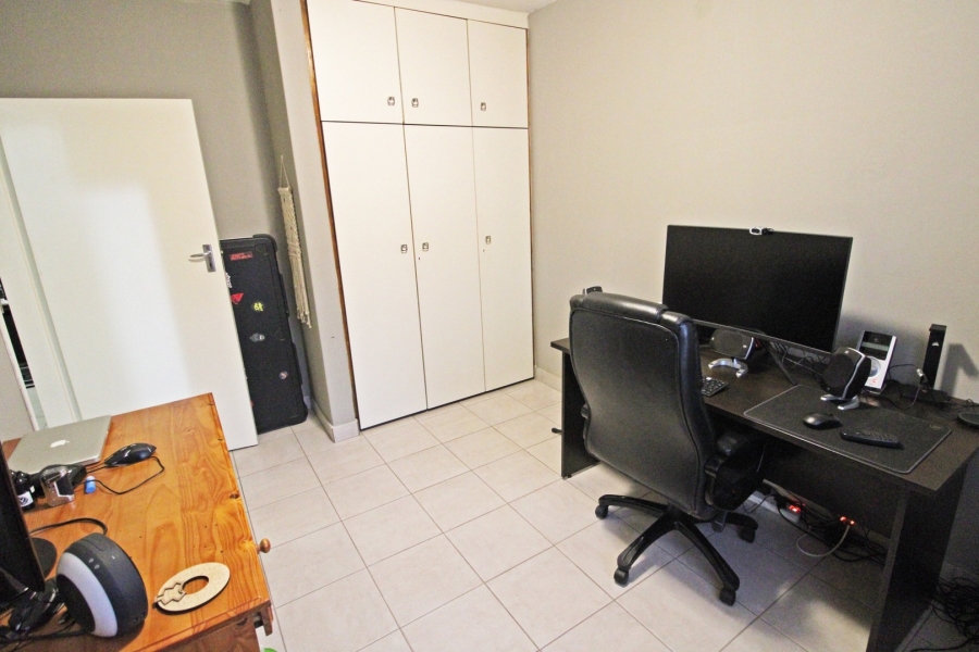 2 Bedroom Property for Sale in Bryanston Gauteng