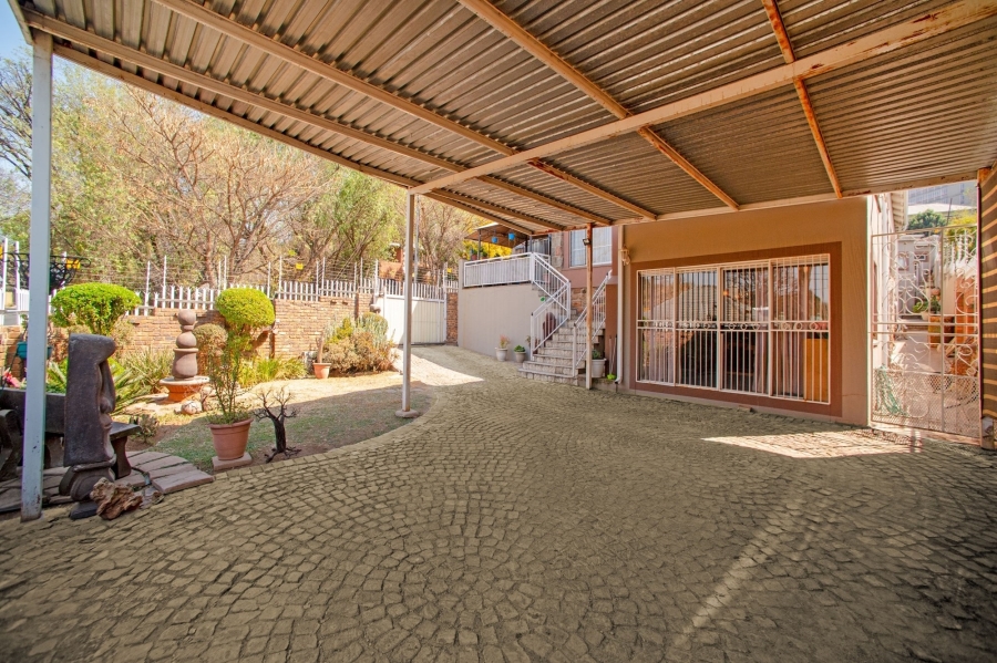 4 Bedroom Property for Sale in Kensington Gauteng