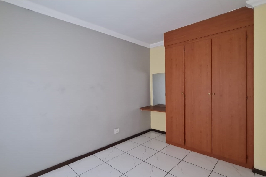 To Let 2 Bedroom Property for Rent in Erand Gardens Gauteng