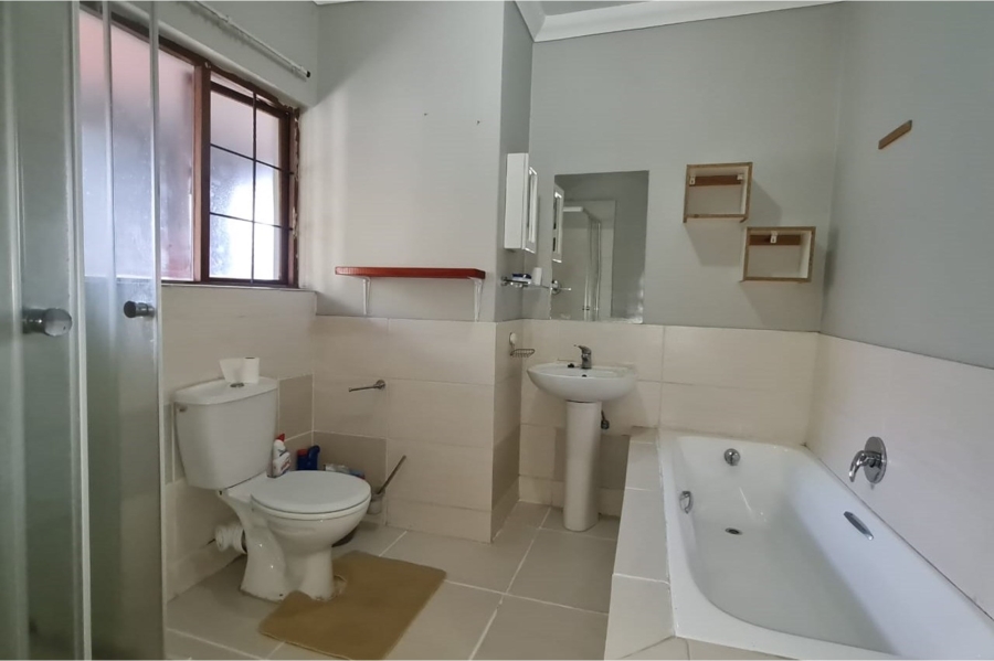 To Let 2 Bedroom Property for Rent in Erand Gardens Gauteng