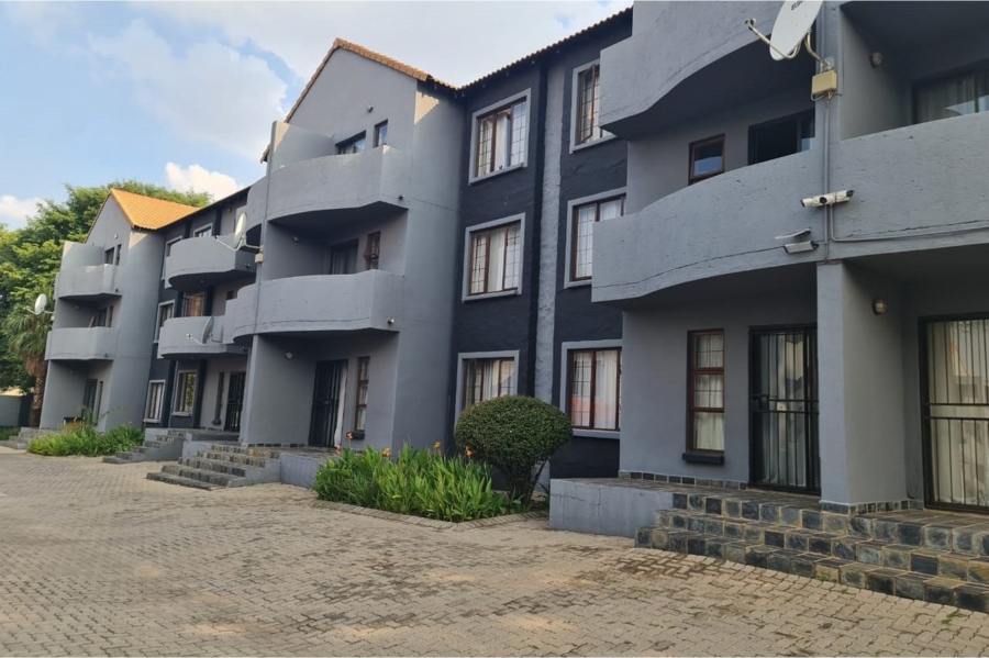To Let 2 Bedroom Property for Rent in Erand Gardens Gauteng