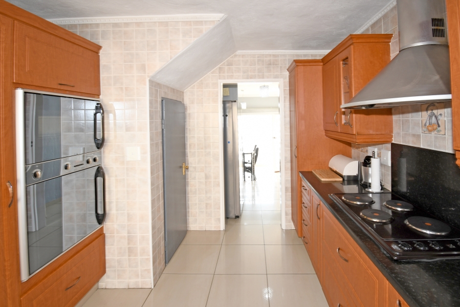 4 Bedroom Property for Sale in Corlett Gardens Gauteng