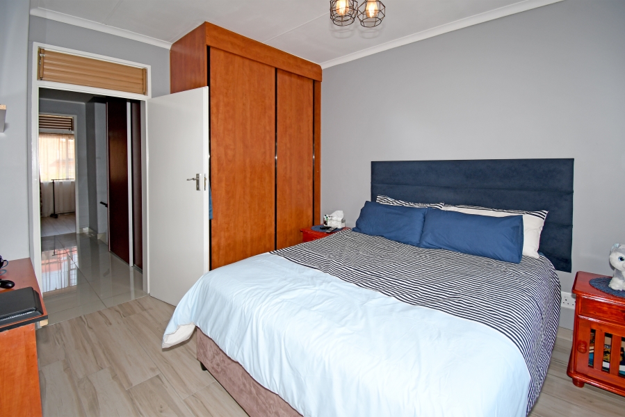 4 Bedroom Property for Sale in Corlett Gardens Gauteng