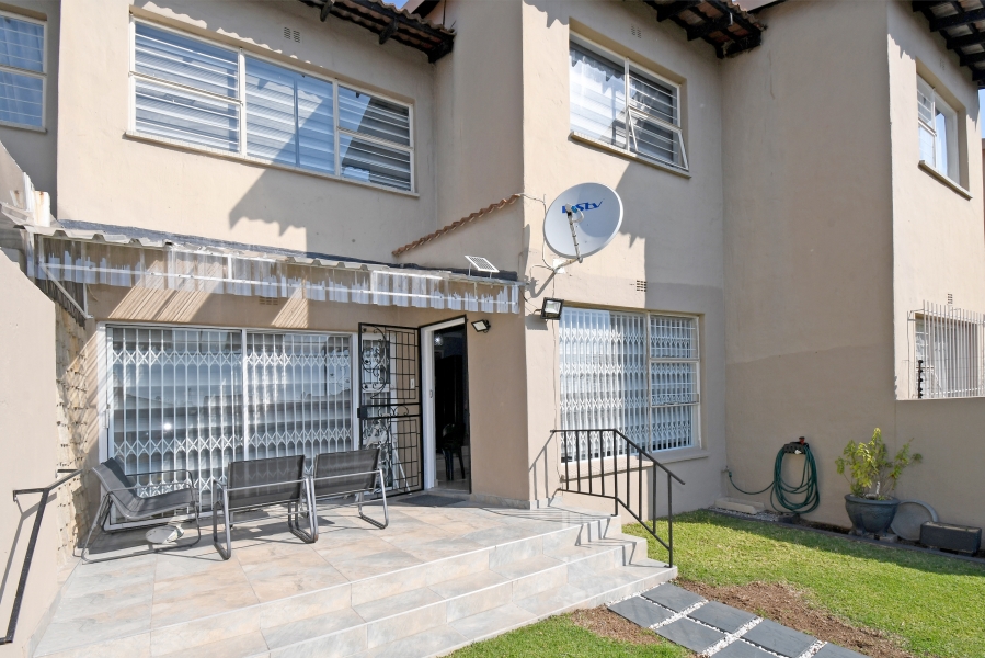 4 Bedroom Property for Sale in Corlett Gardens Gauteng