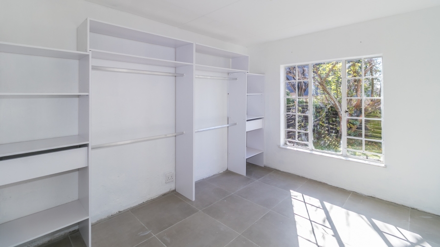 1 Bedroom Property for Sale in Buccleuch Gauteng