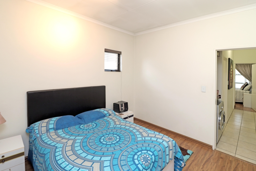 To Let 3 Bedroom Property for Rent in Barbeque Downs Gauteng