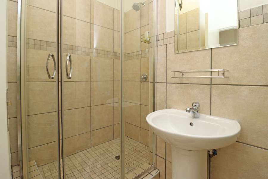 To Let 3 Bedroom Property for Rent in Barbeque Downs Gauteng