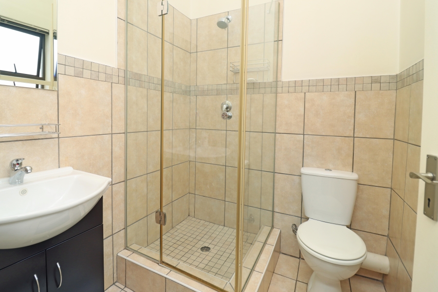 To Let 3 Bedroom Property for Rent in Barbeque Downs Gauteng