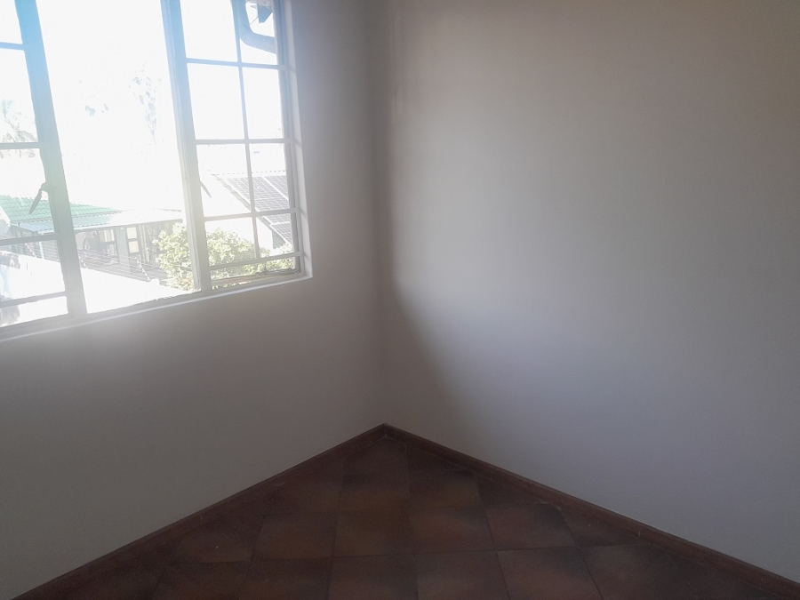 To Let 2 Bedroom Property for Rent in Verwoerdpark Gauteng